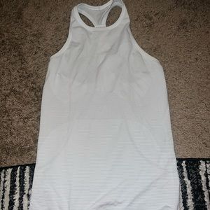 Lululemon tank size 6